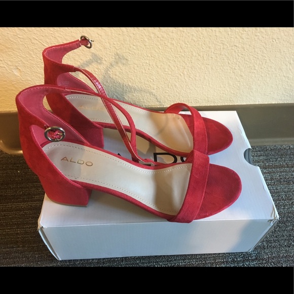 Red opened toe Aldo low heels! - Picture 1 of 4